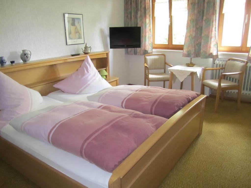 Pension Klein Und Ferienwohnungen (Adults Only) 博登迈斯 外观 照片